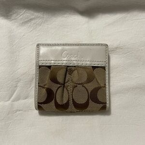 Coach Signature Wallet Beige and White
